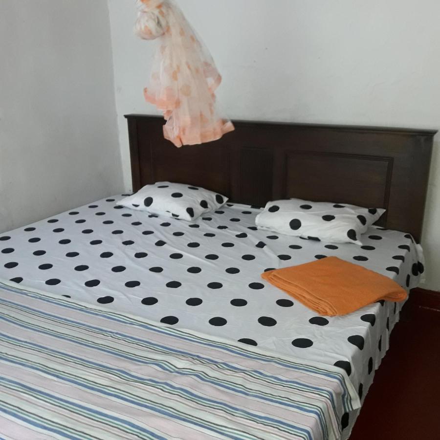 Colonial Surfing Villa Hostel & Home Stay Мидигама-Ист Номер фото